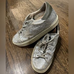 Silver Goleen Gooses